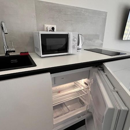 Air Conditioned 1 Room Apartment Vienna Gate, 2 Bratislava Exterior photo